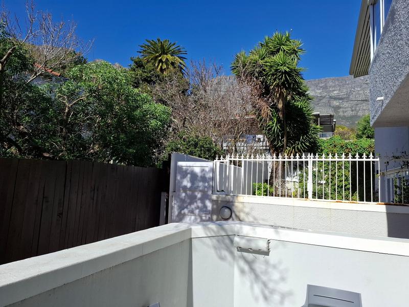 To Let 3 Bedroom Property for Rent in Vredehoek Western Cape